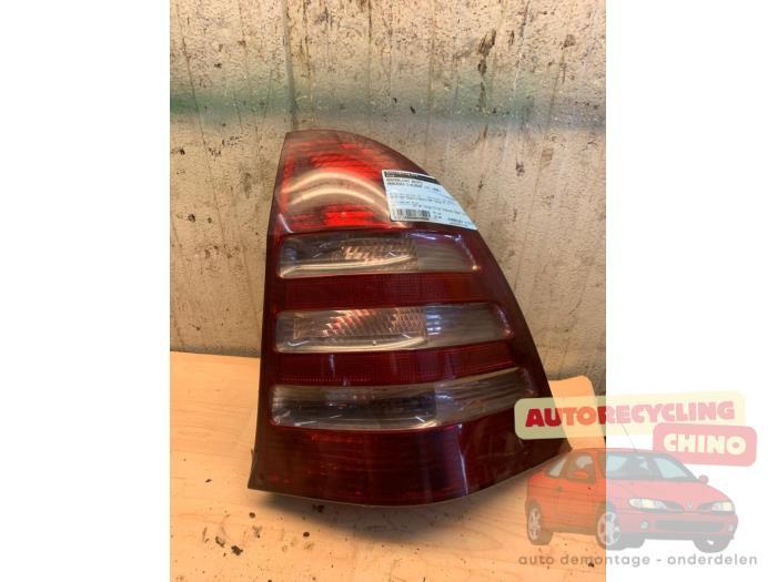 Feu arrière droit d'un Mercedes C-Klasse, 3 mois de garantie, Utilisé, -, -