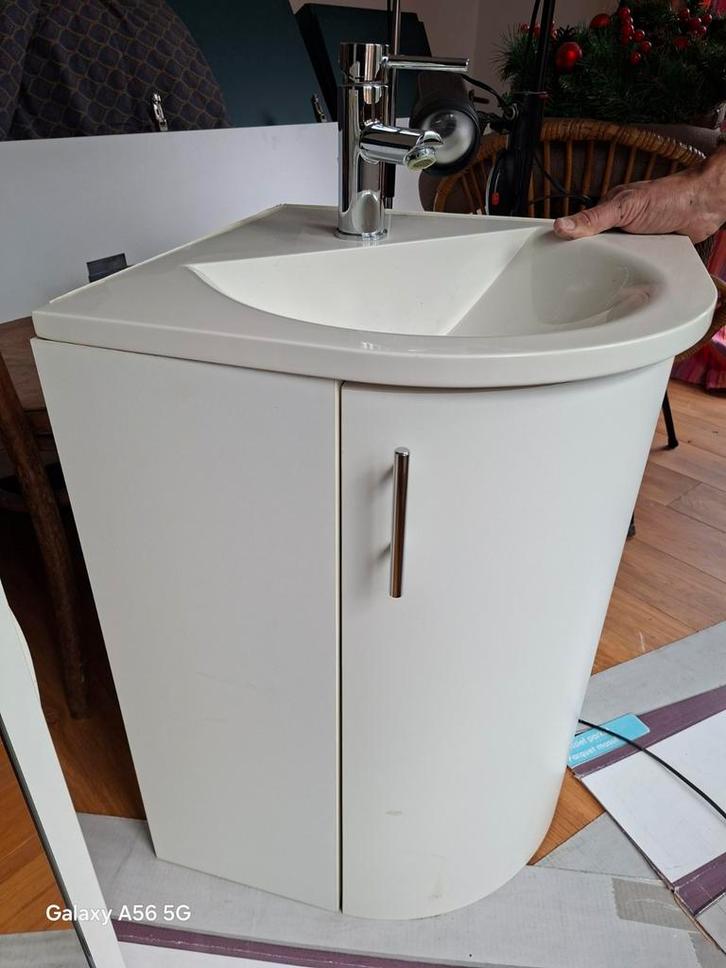 Meuble lave-main d'angle Burgbad, Maison & Meubles, Salle de bain | Meubles de Salle de bain