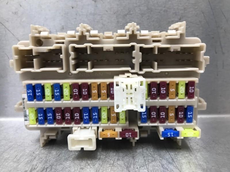 BOITIER FUSIBLES Nissan Qashqai (J11) (01-2013/-), Autos : Pièces & Accessoires, Utilisé, Nissan