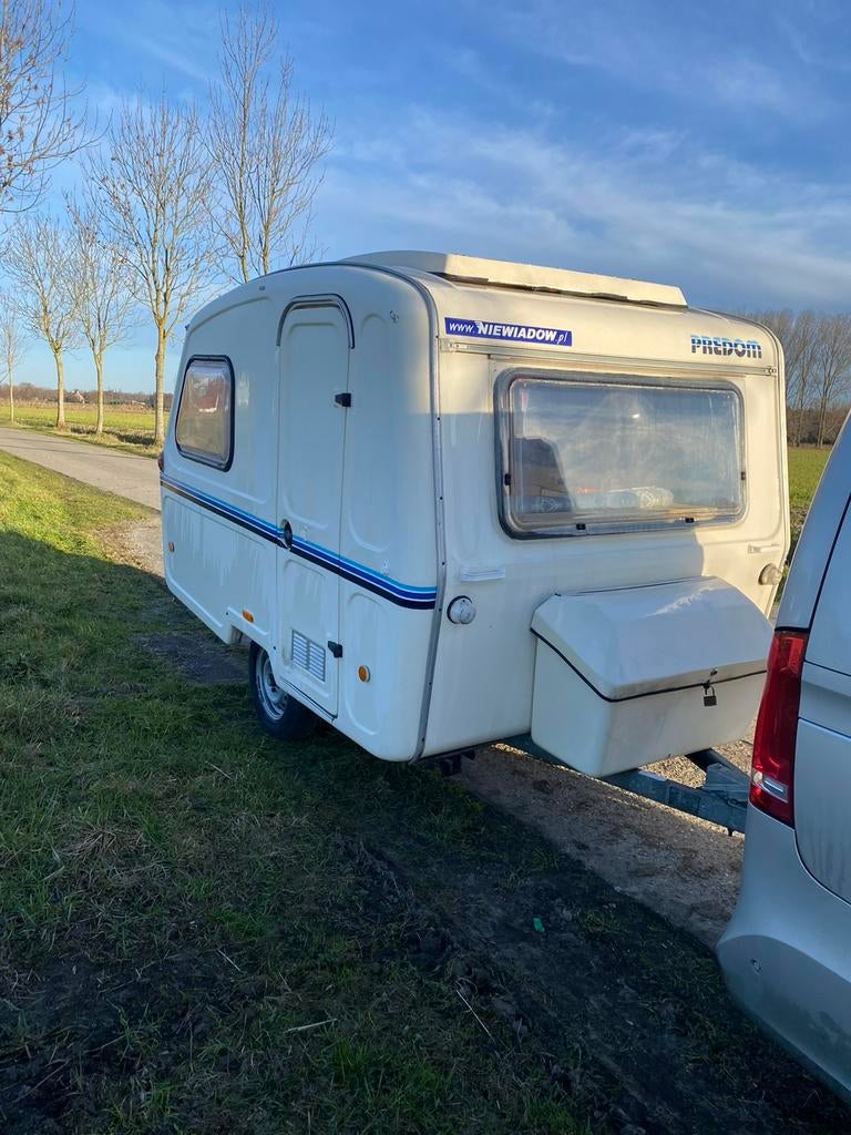 caravan Predom met recente voorten, Caravans en Kamperen, Particulier, Hefdak, Predom