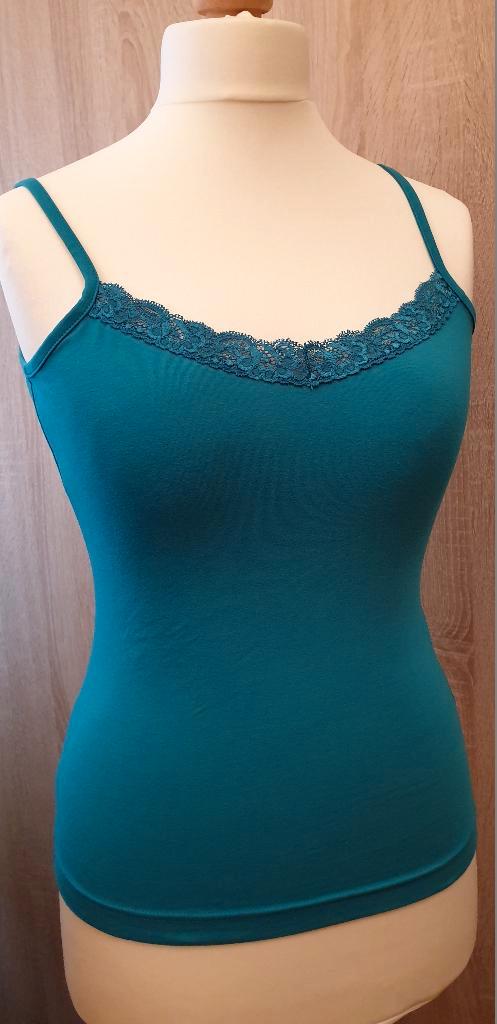 Articles NEUFS : 2 tops Jennyfer et Authentic, Vêtements | Femmes, Tops, Neuf, Autres couleurs, Sans manches, Enlèvement ou Envoi