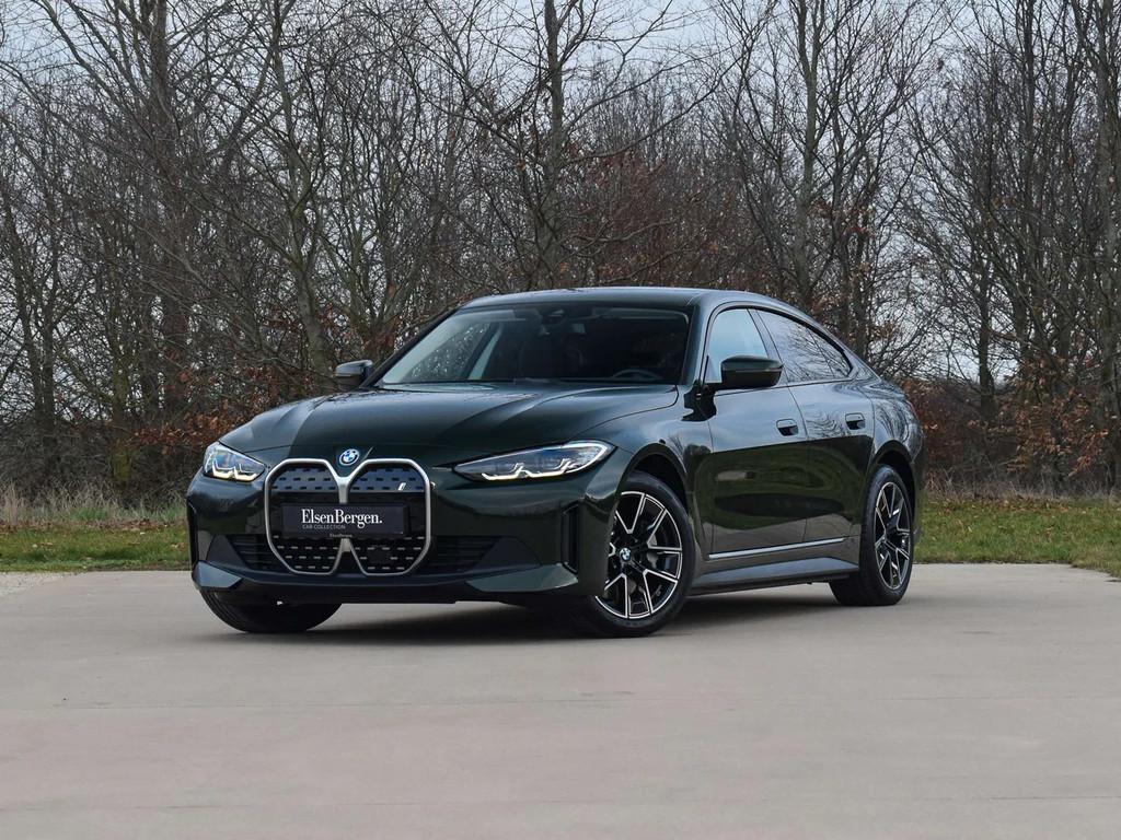 BMW i4 Sanremo Green / 2Y BMW WARRANTY / BTW (bj 2024), Auto's, BMW, Bedrijf, Te koop, i4, ABS, Adaptive Cruise Control, Airbags