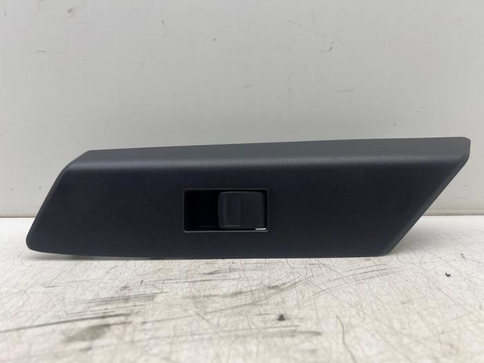 Elektrisch Raam Schakelaar van een Toyota Rav-4, Gebruikt, -, -, Ophalen of Verzenden