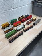 Lot Oude speelgoed treintjes en toebehoren, Hobby en Vrije tijd, Ophalen, Gebruikt