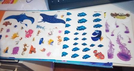 livre avec autocollants repositionnables Némo 4€ complet, Enlèvement ou Envoi, Utilisé, Pixar, Fiction général