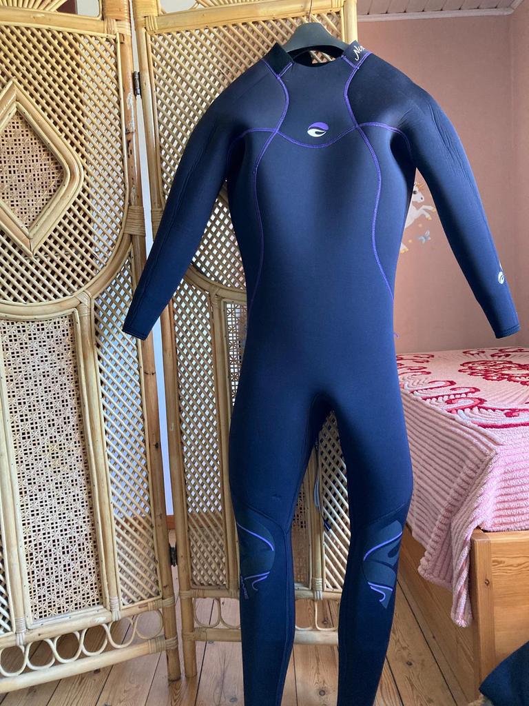 BARE Nixie duikpak dames 2x7mm mt10, Sports nautiques & Bateaux, Vêtements nautiques, Enlèvement, Utilisé, Femme, Combinaison étanche