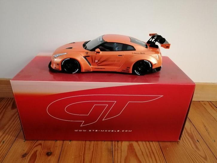 1/18 GT Spirit Nissan GT-R (R35) Liberty Walk, Hobby en Vrije tijd, Modelauto's | 1:18, Zo goed als nieuw, Auto, Overige merken