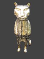 Hollywood Regency 'golden leopard', Enlèvement