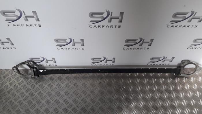 Steun (diversen) van een Mercedes CLA, Auto-onderdelen, Ophanging en Onderstel, Mercedes-Benz, Gebruikt, 3 maanden garantie, Ophalen of Verzenden