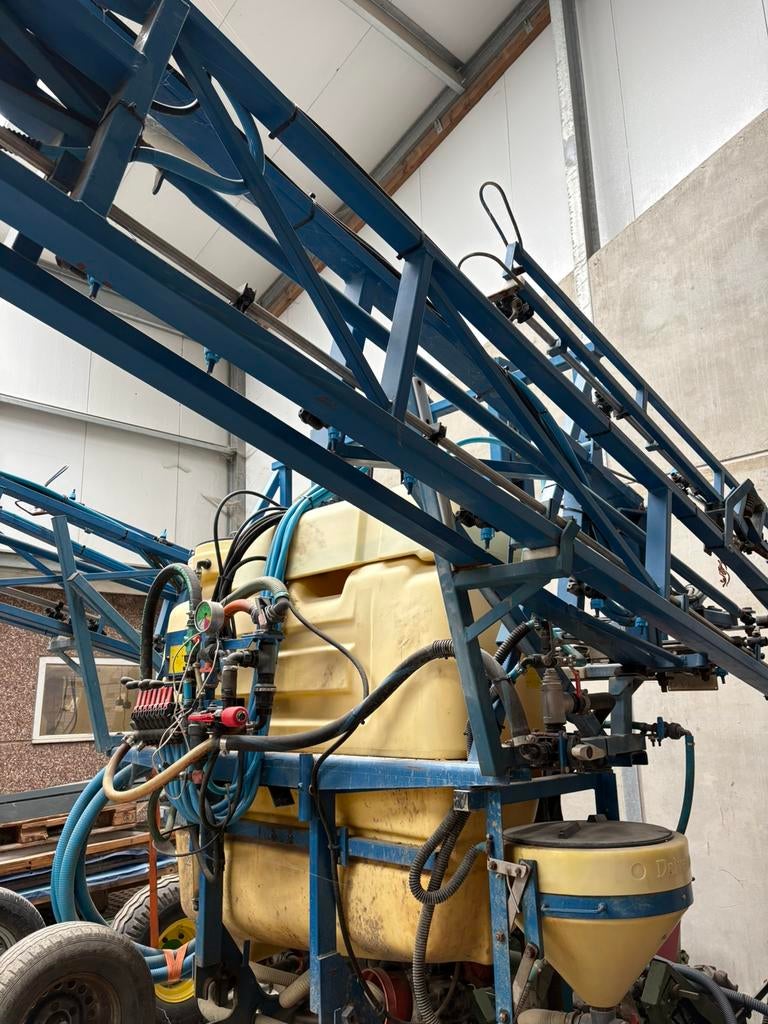 Delvano sproeimachine  21 m volledig vernieuwd, Ophalen, Akkerbouw, Gewasbescherming en Bemesting