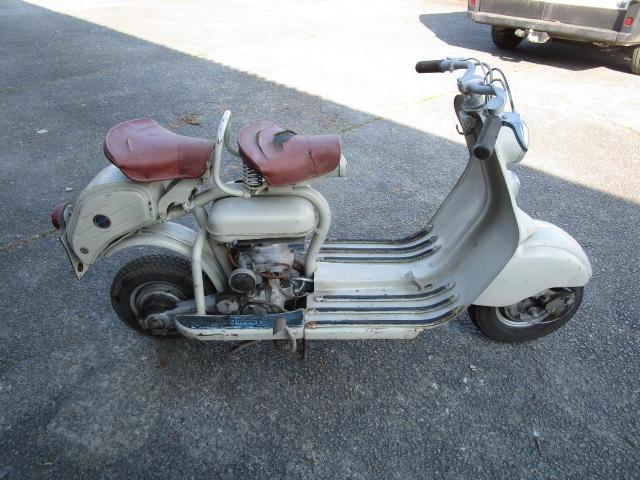 Lambretta LD125 italienne + cadre Lambretta D150 + fourche, Motos, Motos | Oldtimers & Ancêtres, Scooter, 1 cylindre, Permis Moto A1 minimum