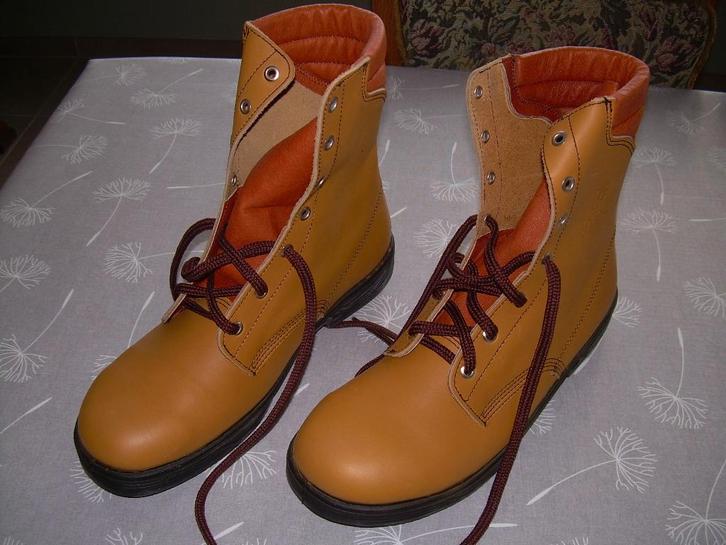hoge schoenen 44,rubber laarzen 45,riem5 cm,veiligheids riem, Kleding | Heren, Schoenen, Nieuw, Wandelschoenen, Bruin, Ophalen
