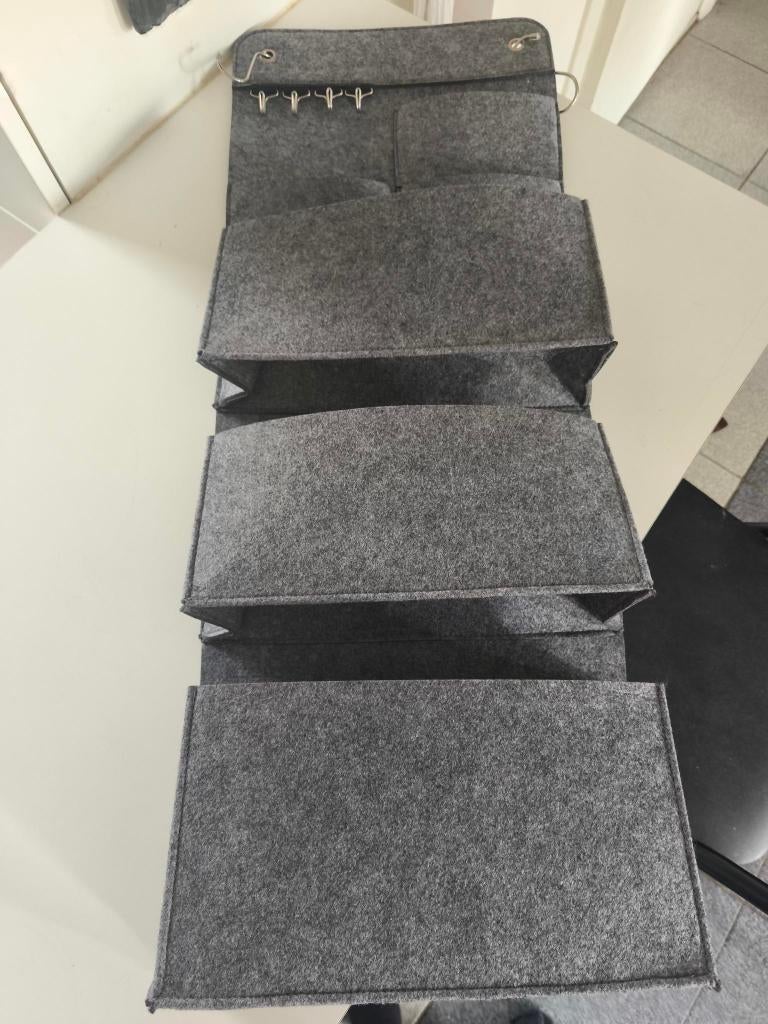 Hangende kast organizer, Ophalen, Gebruikt