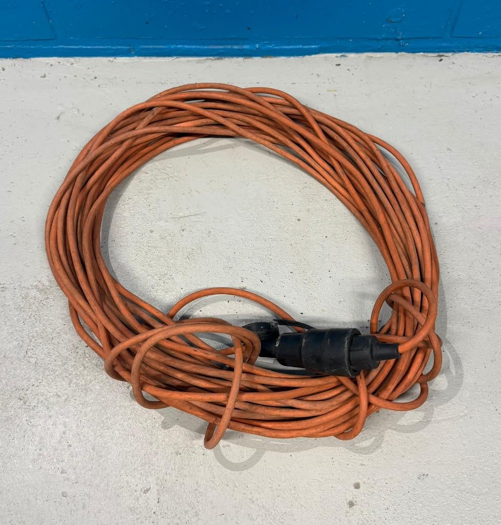 Verlengsnoer voor buitengebruik, Ophalen, Zo goed als nieuw, Kabel of Snoer