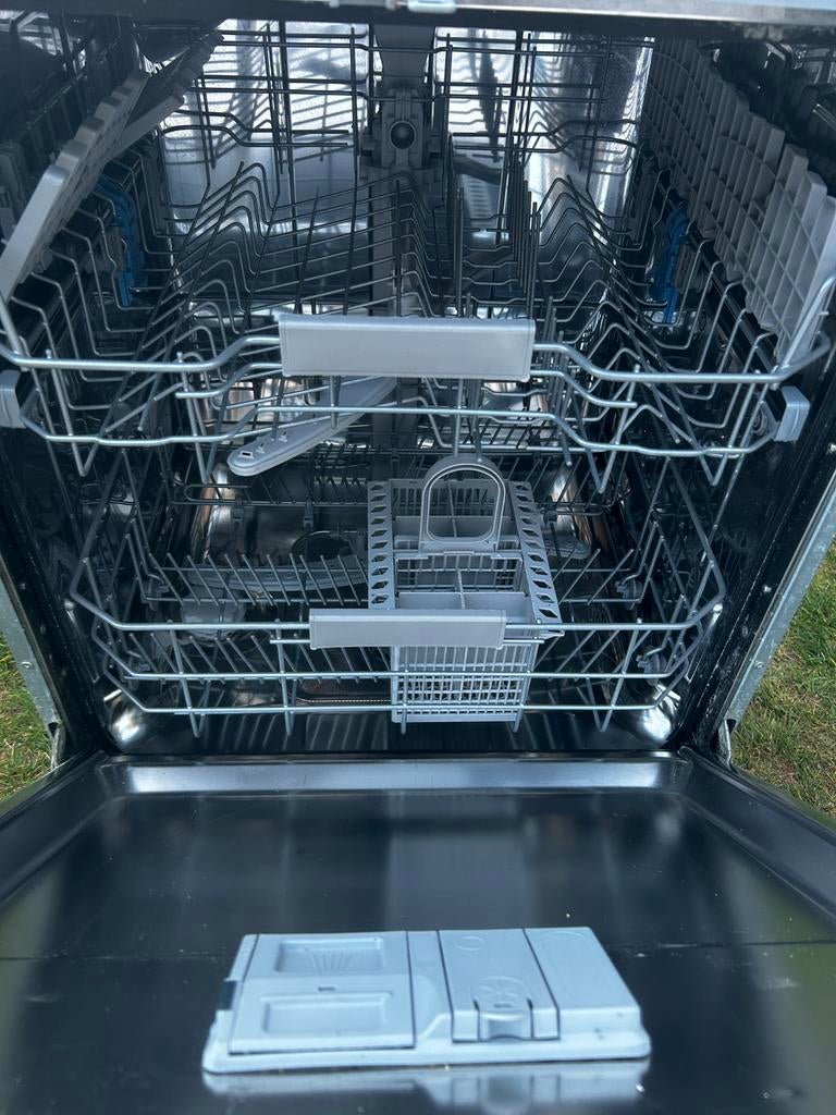 Inbouw Vaatwasser Indesit, Elektronische apparatuur, Vaatwasmachines, Ophalen, Zo goed als nieuw, Inbouw