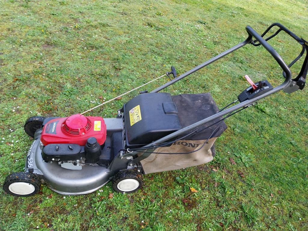 Honda   HRD   536   werkt   goed, Tuin en Terras, Grasmaaiers, Ophalen