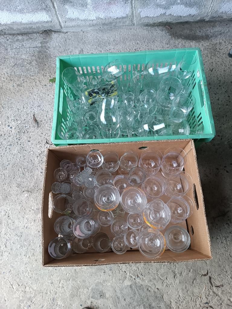 A vendre 2 caisses de verres, Enlèvement, Utilisé, Verre à bière