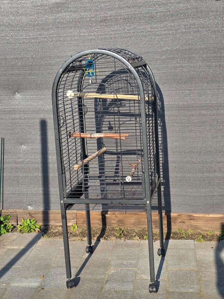 Vogelkooi op Wielen met toebehoren, Dieren en Toebehoren, Vogels | Hokken en Kooien, Vogelkooi, Ophalen