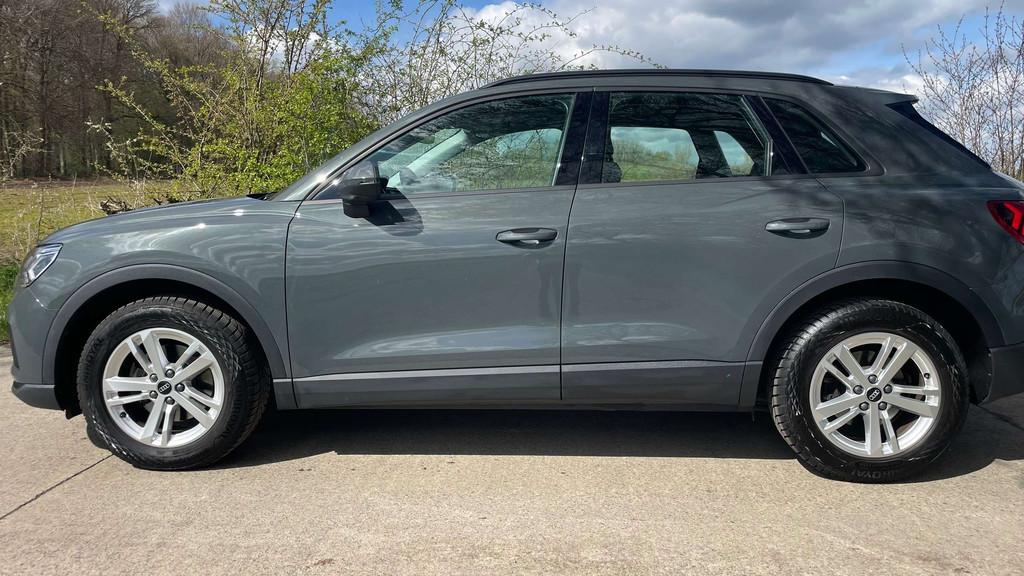 Audi Q3 Q3 35 TFSI Business Edition Advanced S tronic vac, 4 cilinders, Leder, 5 zetels, Particulier