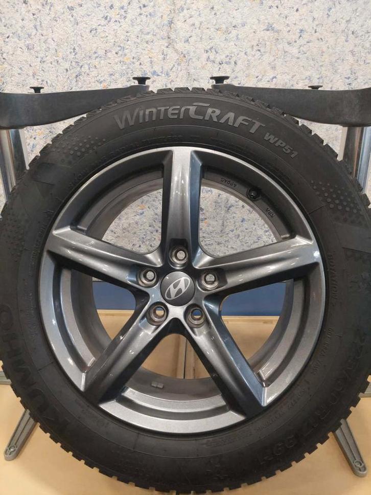 Kumho WinterCraft WP51, Auto-onderdelen, Banden en Velgen, Banden en Velgen, Winterbanden, 17 inch, Gebruikt, Ophalen