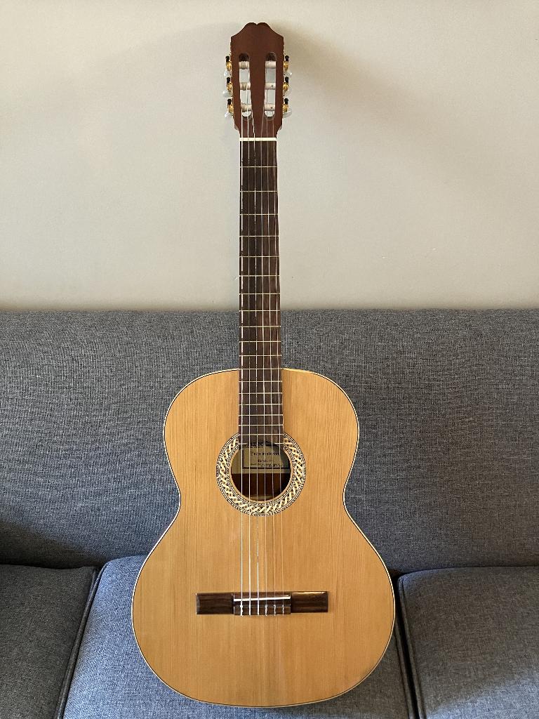 Guitare, Enlèvement, Comme neuf, Guitare classique ou espagnole, Avec valise