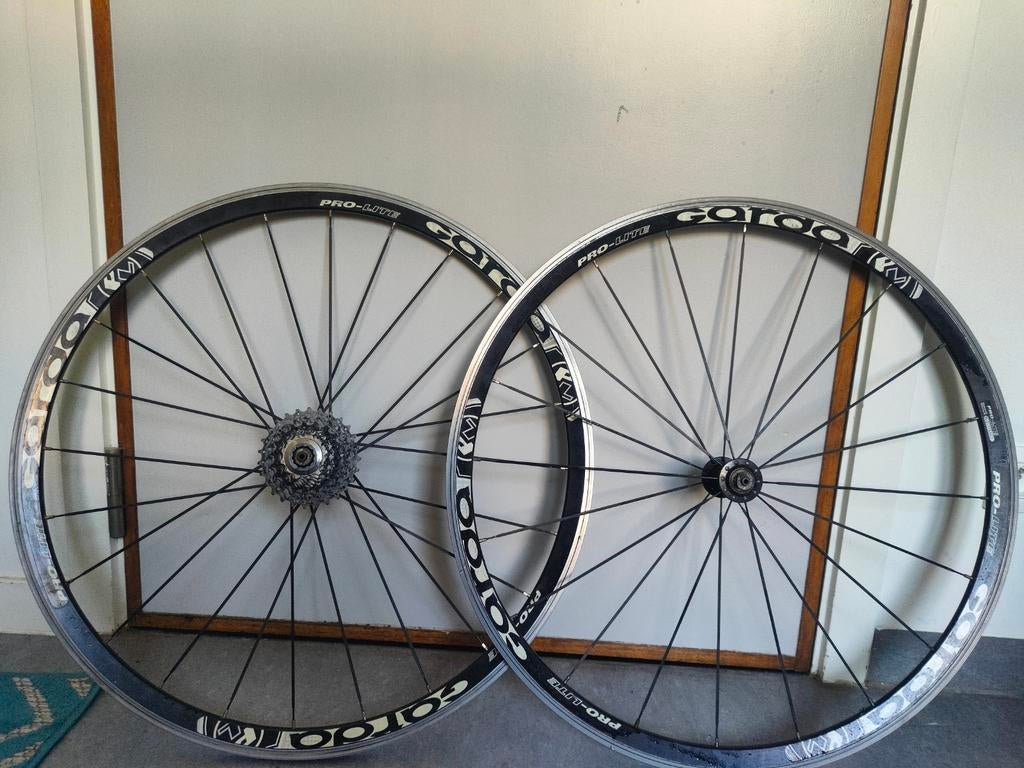 Koersfiets wielen 28 inch met cassette 10 speed, Fietsen en Brommers, Fietsonderdelen, Racefiets, Zo goed als nieuw, Aluminium