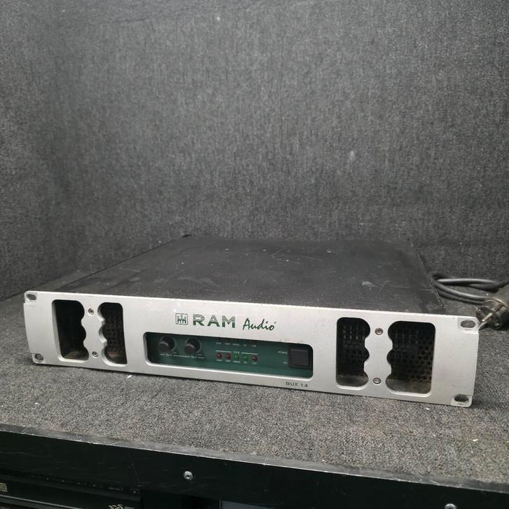 RAM BUX   1.4   versterker   2 x 900  watt, Audio, Tv en Foto, Luidsprekerboxen, Ophalen of Verzenden
