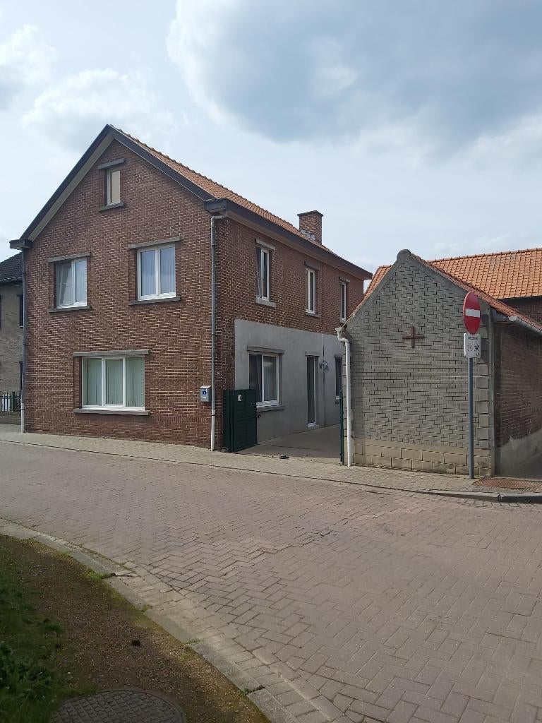 Ruime woning Mopertingen (Bilzen-Hoeselt), Immo, Huizen te huur, Hoekwoning, 251 kWh/m²/jaar, Provincie Limburg