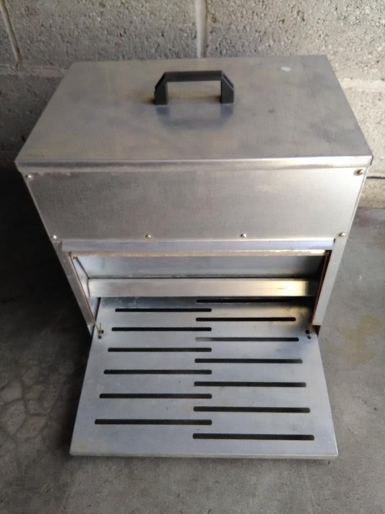 VOEDERBAK VOOR KIPPEN, Dieren en Toebehoren, Ophalen, Zo goed als nieuw, Drinken en Voederen