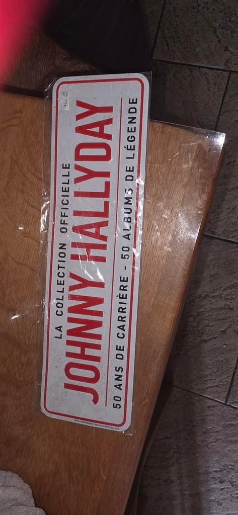 Plaque de Johnny hallyday, Enlèvement ou Envoi