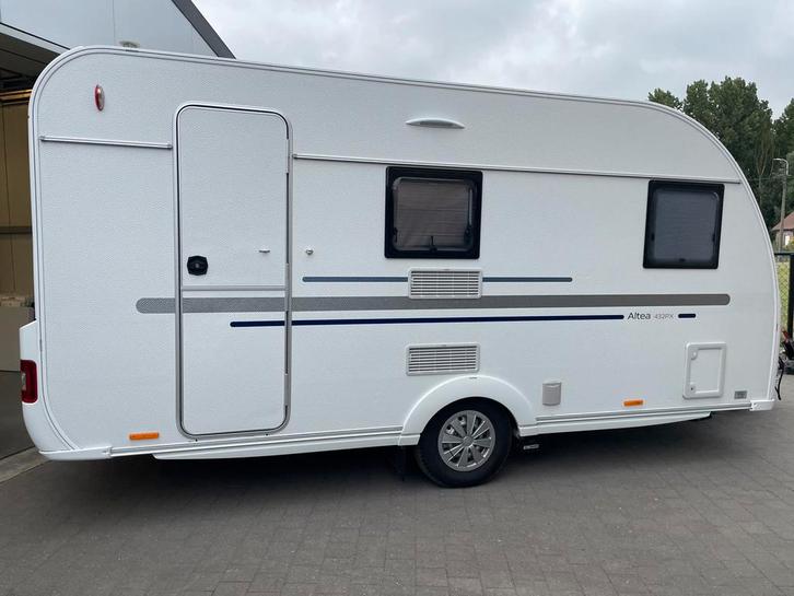 Adria Altea 432 PX, Caravanes & Camping, Caravanes, Particulier, jusqu'à 4, 1000 - 1250 kg, Siège de train, Adria, Lit fixe, 4 à 5 mètres