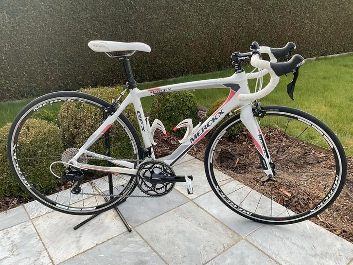 Nieuwstaat dames racefiets Carbon Merckx dames koersfiets, Fietsen en Brommers, Fietsen | Racefietsen, Dames, Meer dan 20 versnellingen