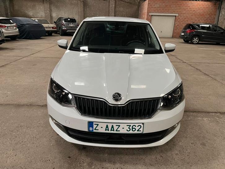 Skoda fabia 1.0 Benzine 2017 model 56.000Km, Autos, Skoda, Particulier, Fabia, Adapté aux personnes handicapées, ABS, Phares directionnels