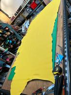 Gele kleur halve huid 1,5 mm soepel en groot lap A-132, Hobby en Vrije tijd, Ophalen of Verzenden, Zo goed als nieuw