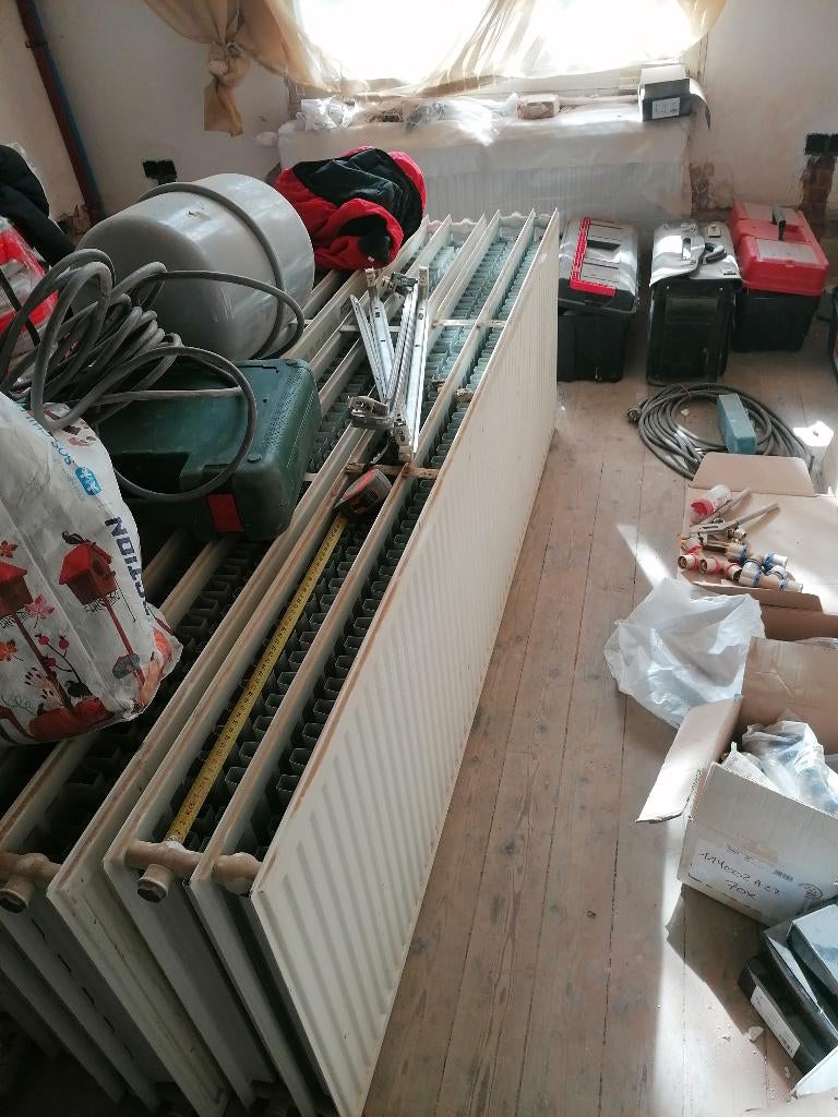 radiator radiators radiatoren 60 cm hoog  140 en 180 cm brd, Ophalen, 30 tot 80 cm, Gebruikt, Radiator