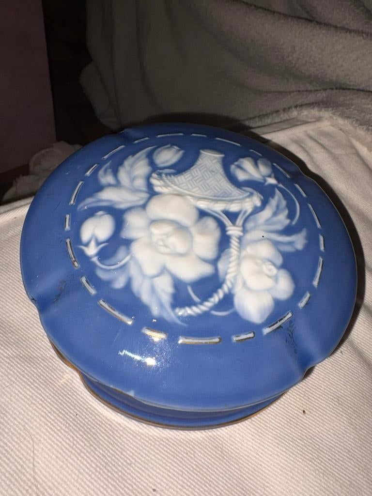 Boite ancienne, Antiquités & Art, Enlèvement