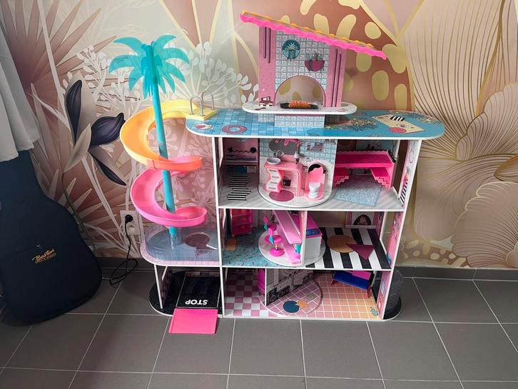 LOL (barbie) huis, Verzamelen, Poppetjes en Figuurtjes, Zo goed als nieuw, Ophalen