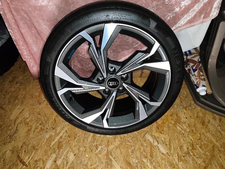 Audi-velgen met banden, Auto diversen, Overige Auto diversen, Ophalen