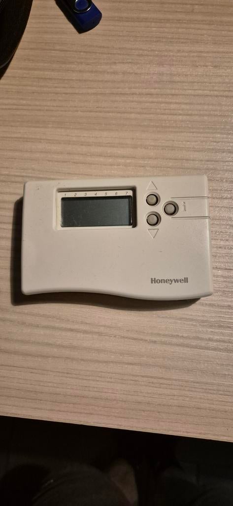 Thermostat Honeywell cm67, Bricolage & Construction, Enlèvement ou Envoi