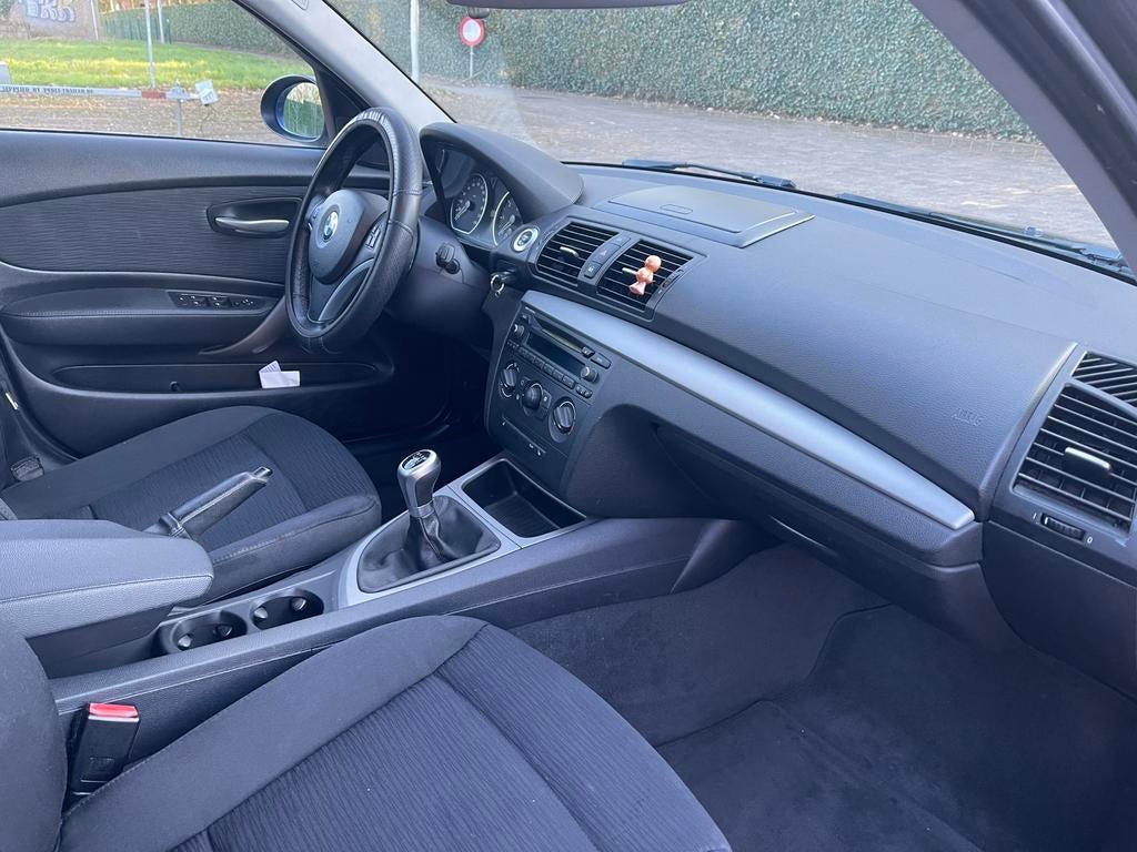 Bmw te koop zo meenemen 2600€ met 214000km, Auto's, BMW, Particulier, 1 Reeks, Benzine, Euro 4, 5 deurs, Handgeschakeld, Ophalen