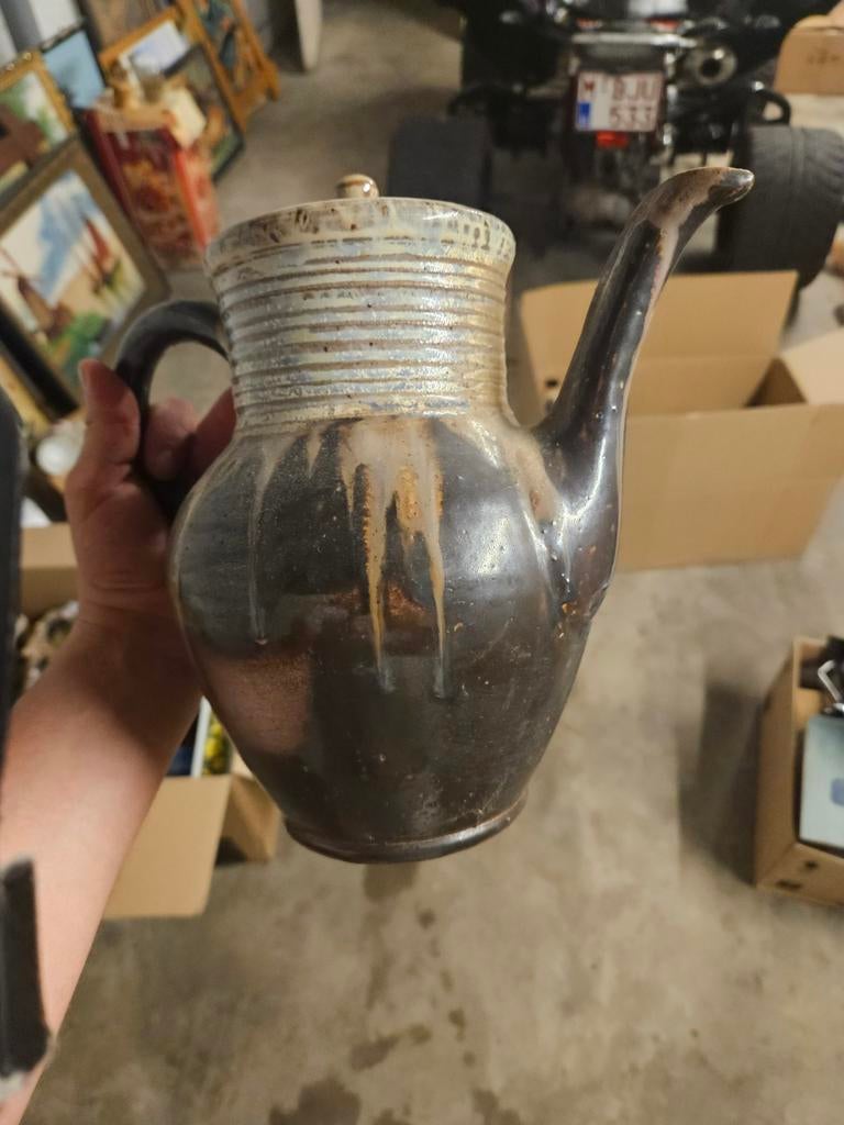 Théière, Enlèvement