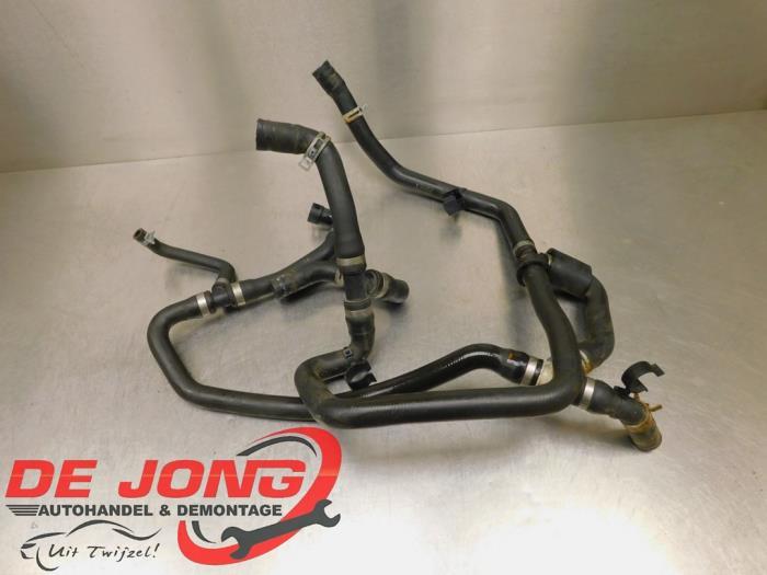 Tuyau radiateur d'un Ford Kuga, -, 3 mois de garantie, -, -