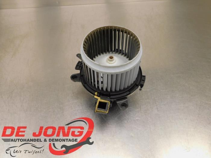 Moteur de ventilation chauffage d'un Opel Vivaro, Autos : Pièces & Accessoires, Autres pièces automobiles, Opel, Utilisé, 3 mois de garantie
