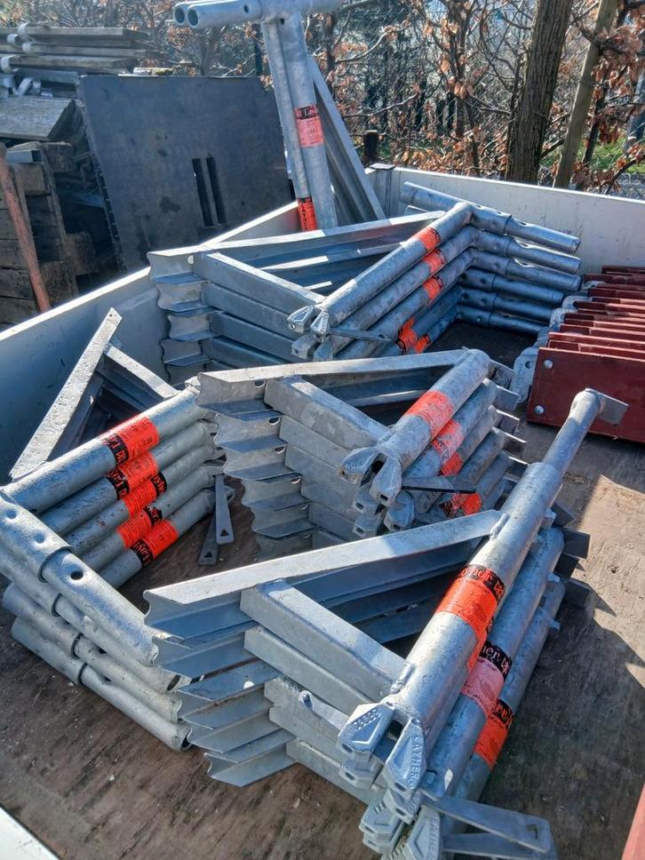 Consoles layher ALLROUND multidirectionnels à rosaces., Bricolage & Construction, Monte-charges, Enlèvement