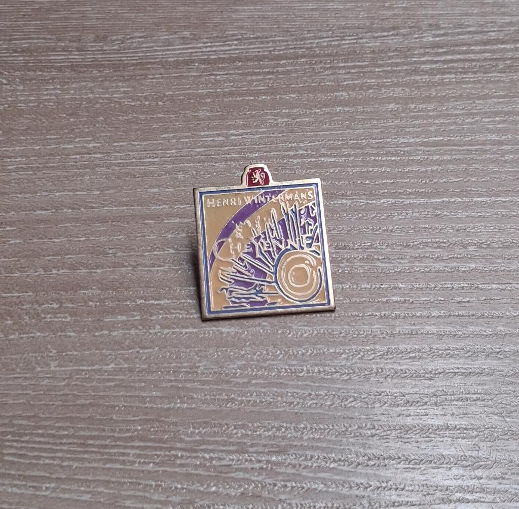 PIN - HENRI WINTERMANS - CHEYENNE - TABAC - CIGARES, Envoi, Utilisé, Marque, Insigne ou Pin's