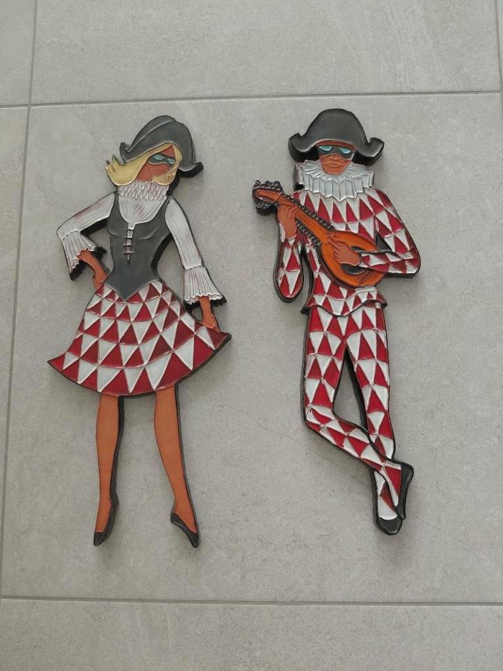 2 Plaquetten Harlekijn & Colombina Amphora – Yann, Antiek en Kunst, Curiosa en Brocante, Ophalen of Verzenden