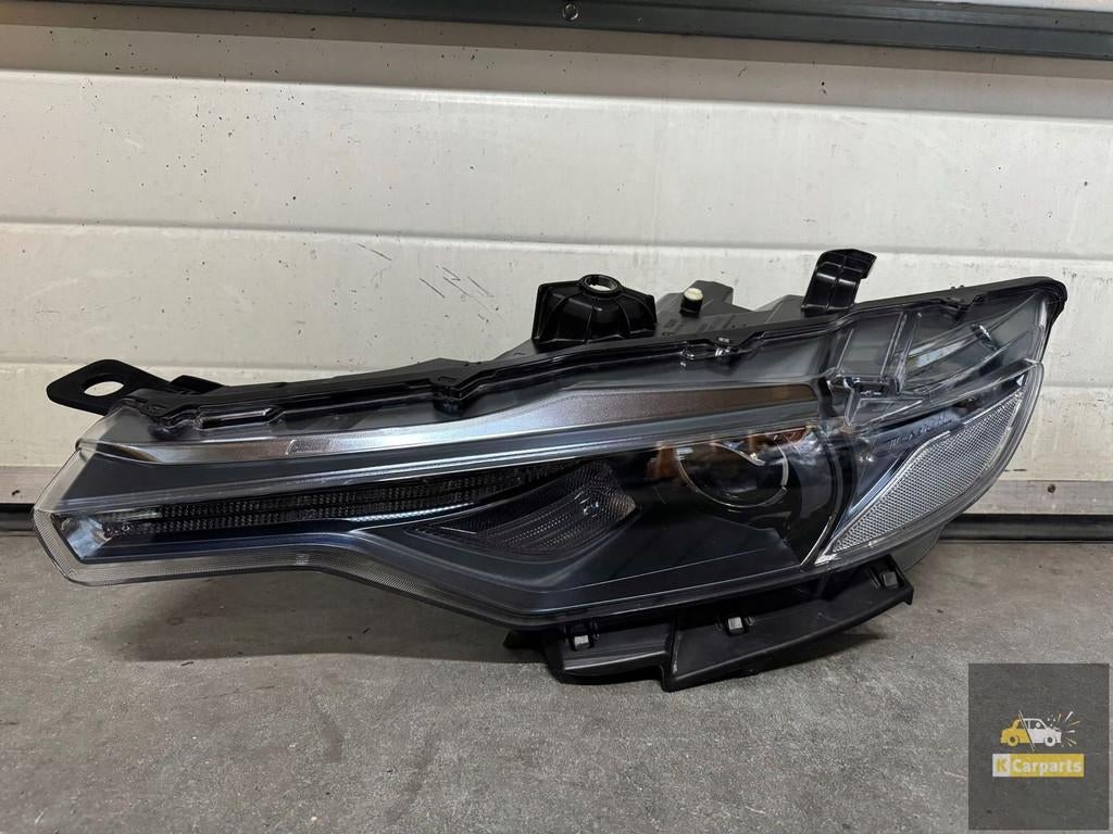 Maserati Levante bi x non linkerlamp non torsad 670032328, Autos : Pièces & Accessoires, Éclairage, Maserati, Utilisé