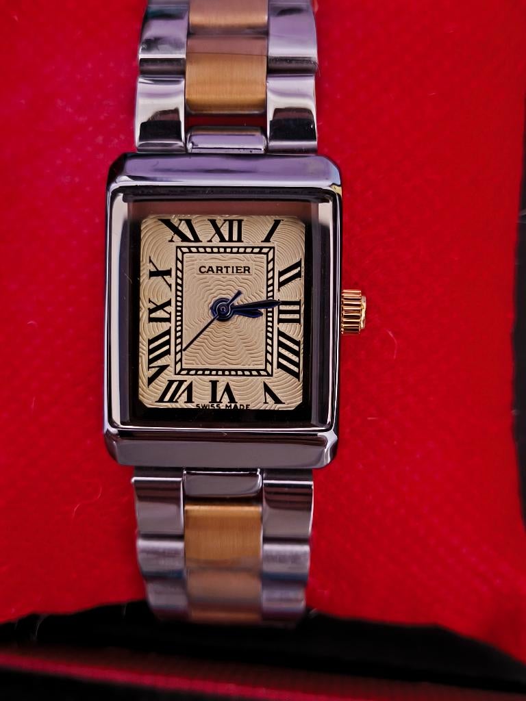 Montre Cartier Tank pour femme, Bijoux, Sacs & Beauté, Autres marques, Enlèvement ou Envoi, Acier, Neuf