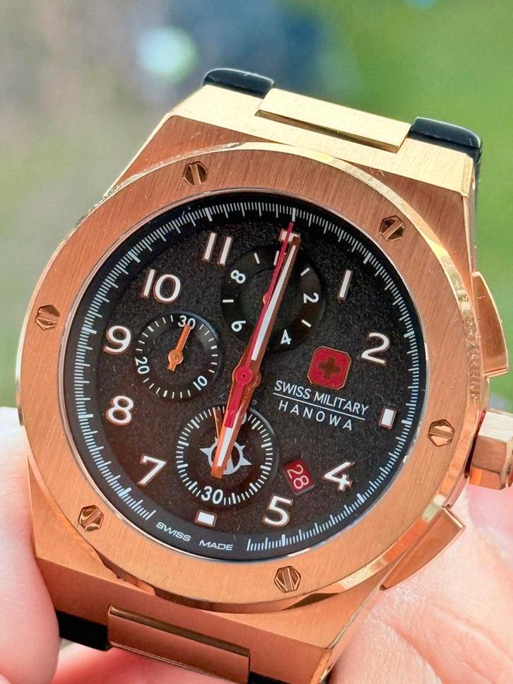 MONTRE SWISS CHRONOGRAPHE OR ROSE, Bijoux, Sacs & Beauté, Montres | Hommes, Comme neuf, Montre-bracelet, Autres marques, Acier