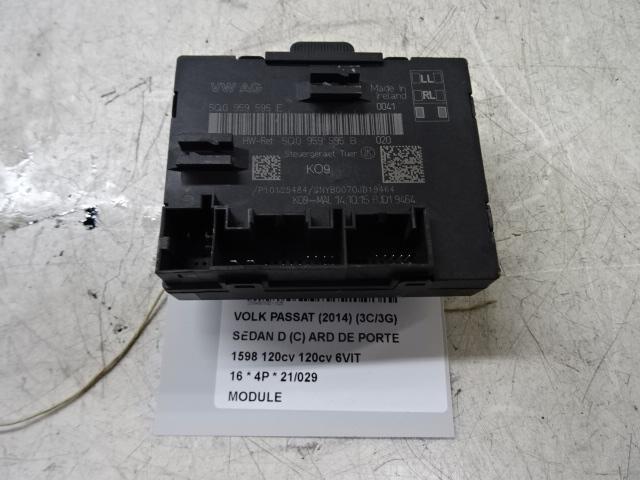 UNITE ELECTRONIQUE Volkswagen Passat (3G2) (5Q0959595E), Autos : Pièces & Accessoires, Électronique & Câbles, Volkswagen, Utilisé